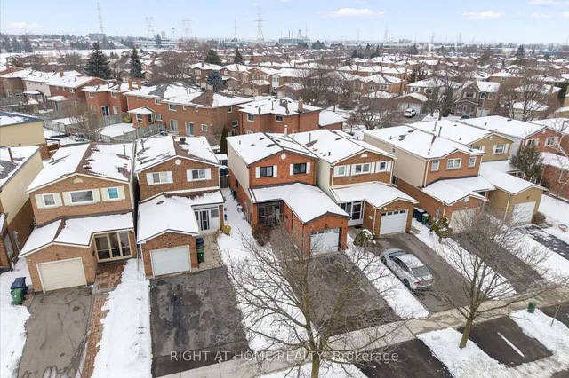 Additional image 34 of 65 Longsword Dr