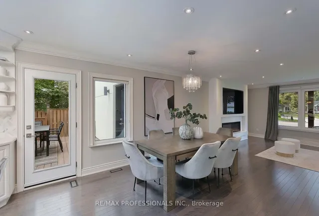 Additional image 12 of 14 Aymarn Crt