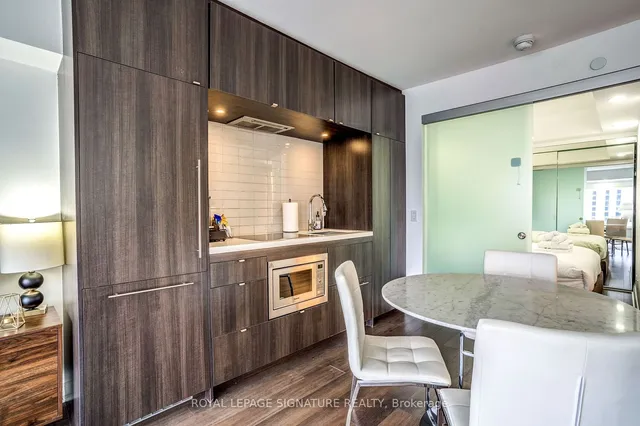 Additional image 10 of 155 Yorkville Ave Unit 1218