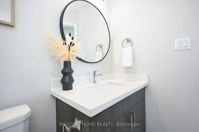 Additional image 32 of 980 Logan Dr Unit 27