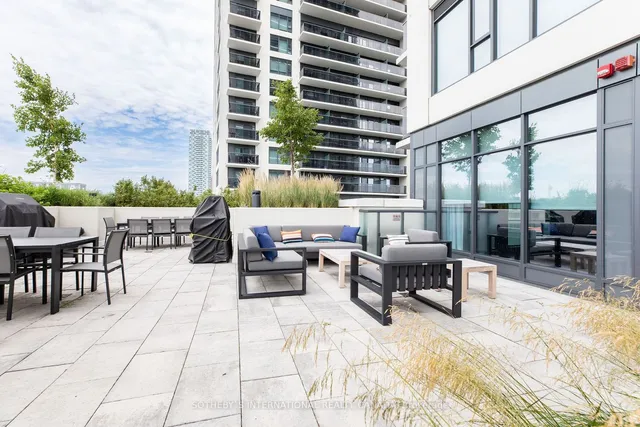 Additional image 32 of 30 Samuel Wood Way Unit 702