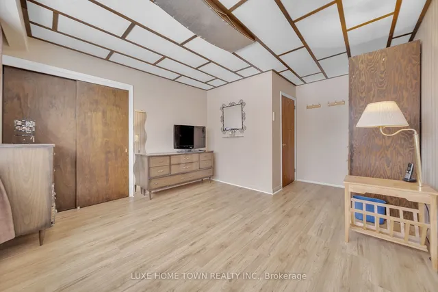 Additional image 19 of 102 Brenda Cres