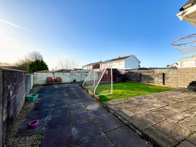 Additional image 15 of 37 West Park Drive, Porthcawl, CF36 3RG