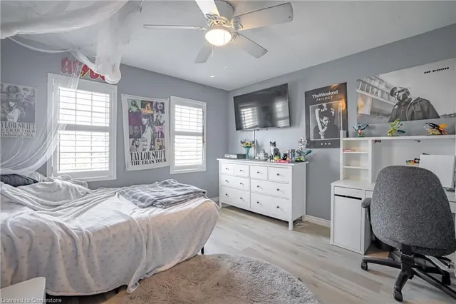 Additional image 22 of 93 Bradley Ave