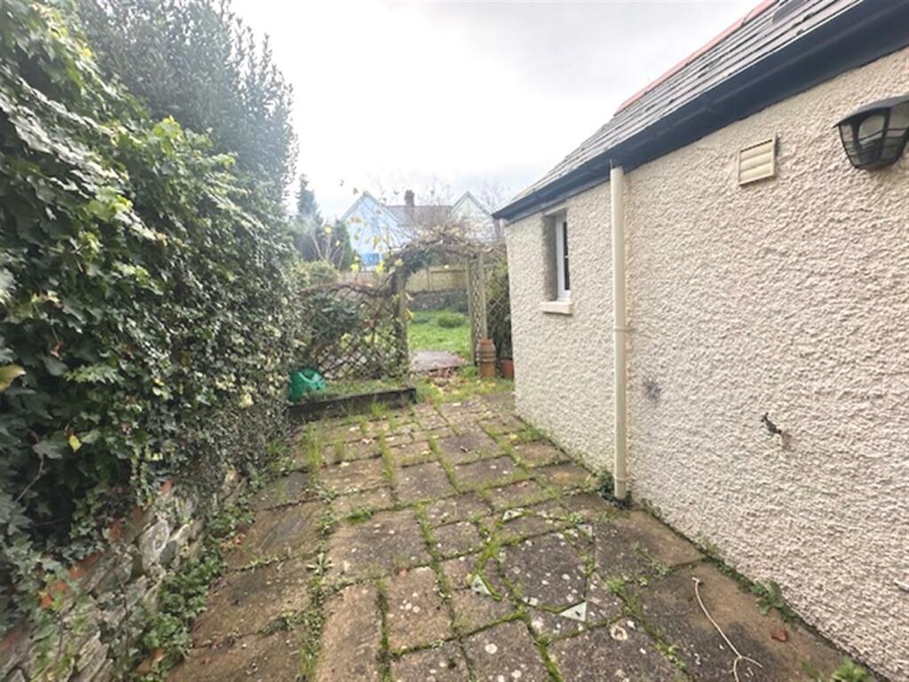 Additional image 13 of Highwalls Road, Dinas Powys