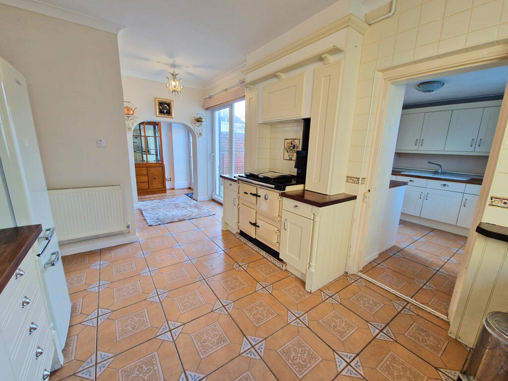 Additional image 13 of BLUNDELL AVENUE, PORTHCAWL, CF36 3YY