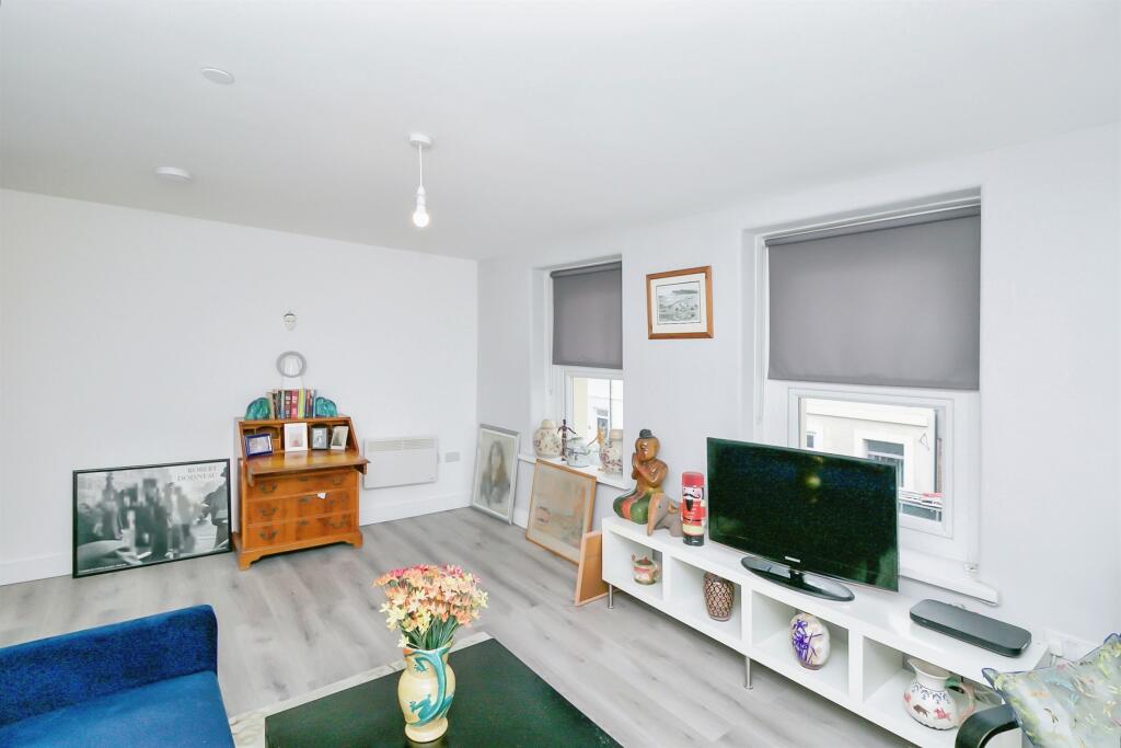 Additional image 12 of Glebe Street, Penarth