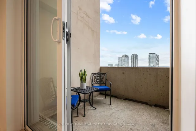 Additional image 27 of 60 Southport St Unit 906