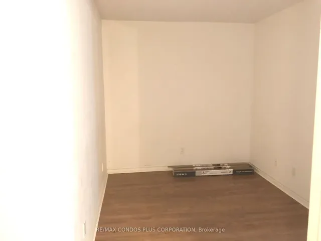 Additional image 7 of 763 Bay St Unit 911