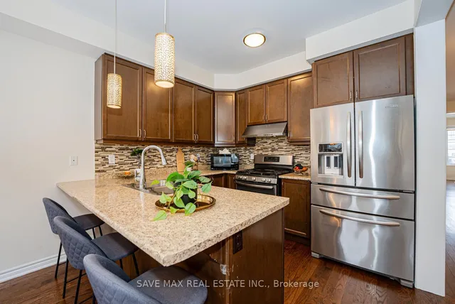 Additional image 12 of 305 Trudeau Dr