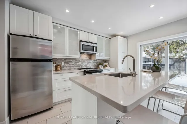 Additional image 9 of 1318 Dundas St