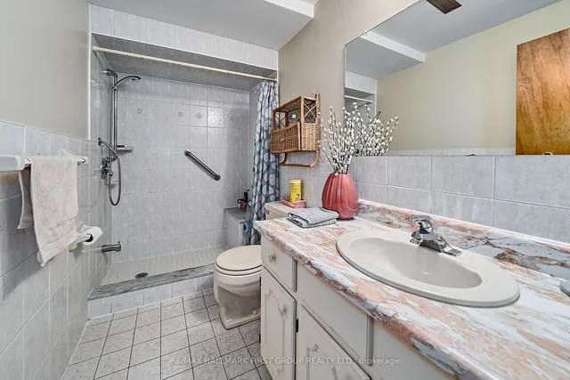 Additional image 31 of 10 Romanway Cres