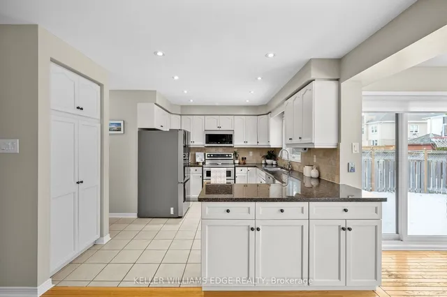 Additional image 10 of 2109 Country Club Dr