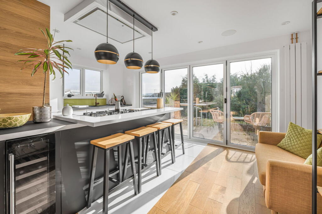 Additional image 4 of Denbigh Court, Caerphilly, CF83 2UN