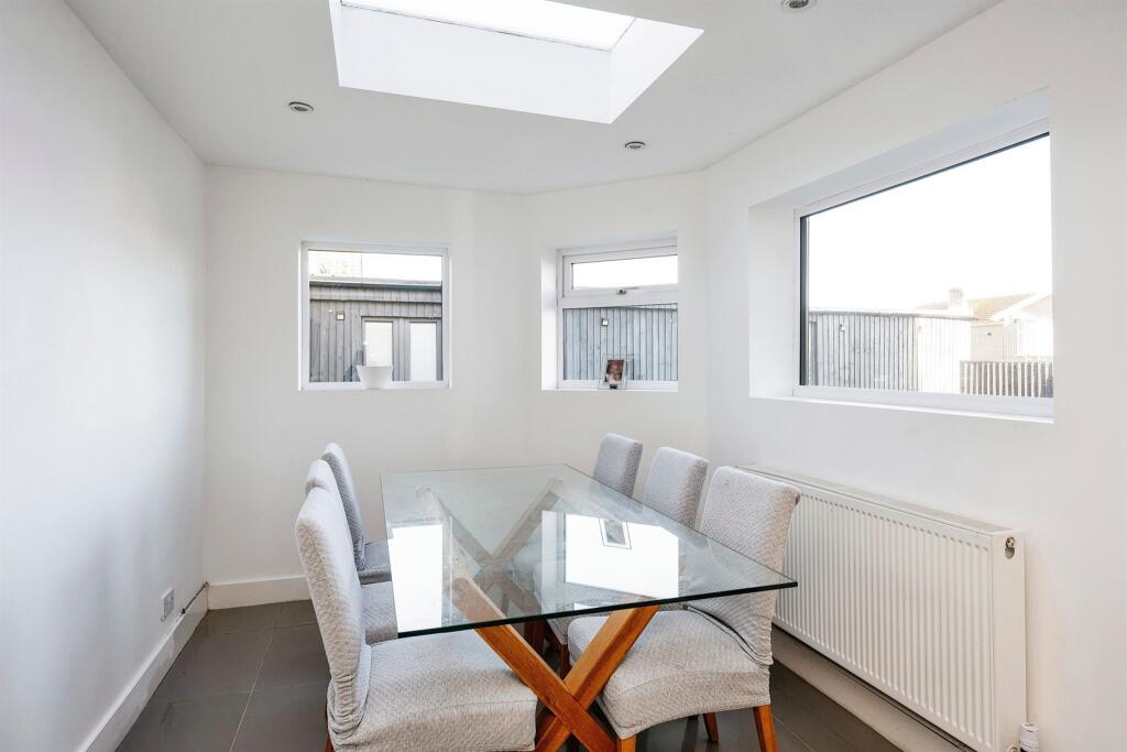 Additional image 7 of Clos-Y-Deri, Porthcawl