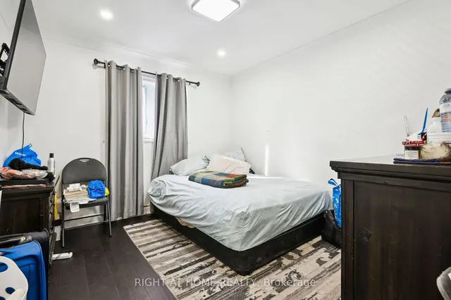 Additional image 18 of 22 Lynmont Rd