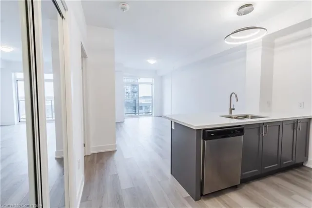 Additional image 6 of 450 Dundas St Unit 1007