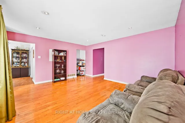 Additional image 5 of 84 John Tabor Tr