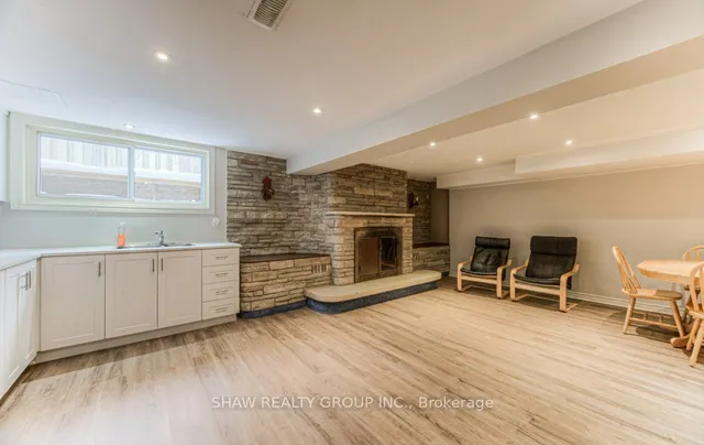 Additional image 24 of 39 Turner Ave