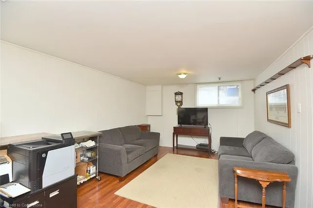 Additional image 27 of 40 Pleasant Ave