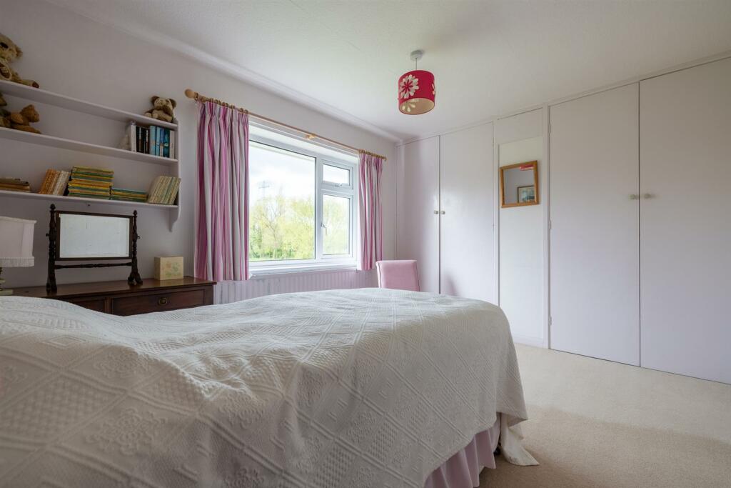 Additional image 26 of Hadlow Road, Willaston, Neston