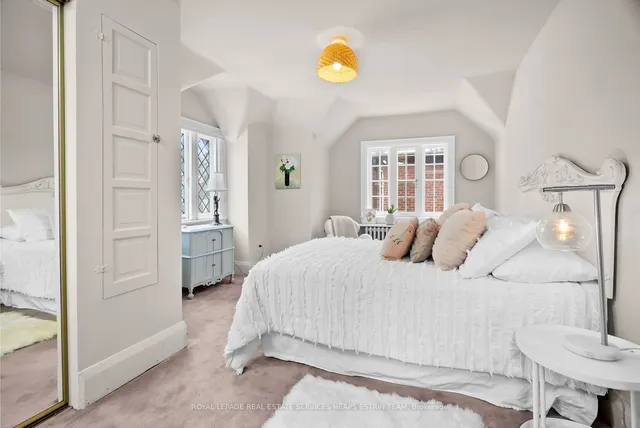 Additional image 17 of 241 Chaplin Cres