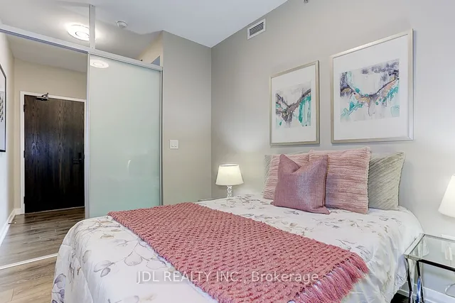 Additional image 9 of 426 University Ave Unit 3201