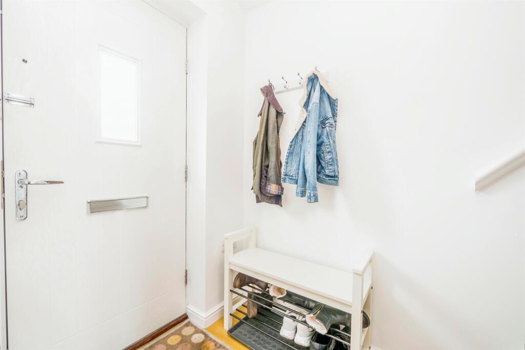 Additional image 6 of Clos Onnen, Barry