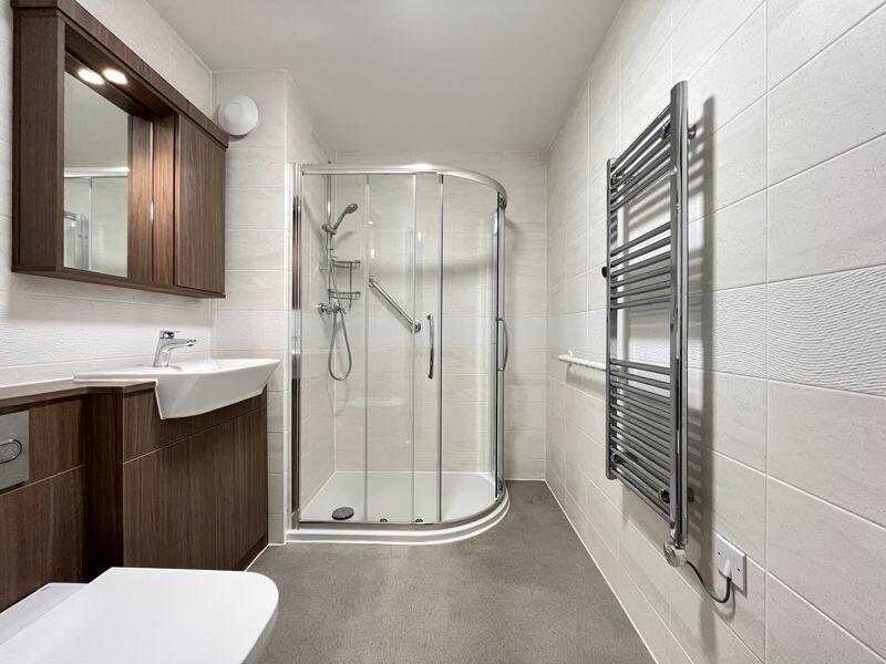 Additional image 6 of 12 De Clare Lodge, Cowbridge, The Vale of Glamorgan CF71 7FR