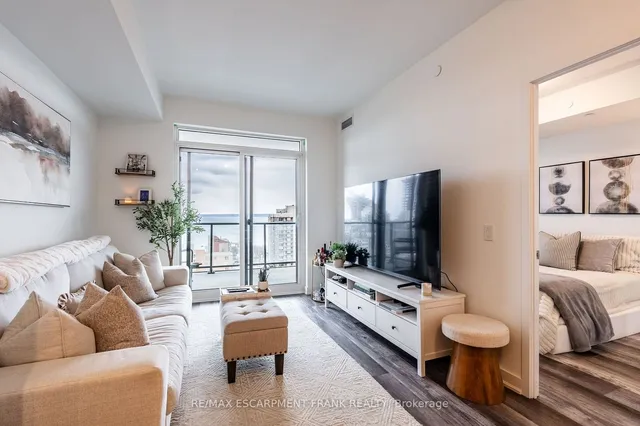 Additional image 20 of 2007 James St Unit 1305