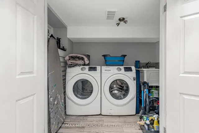 Additional image 35 of 26 Algonquin Ave