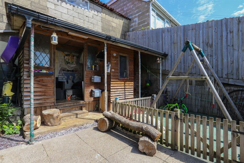 Additional image 12 of Main Street, Barry