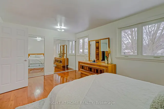 Additional image 9 of 130 Cultra Sq