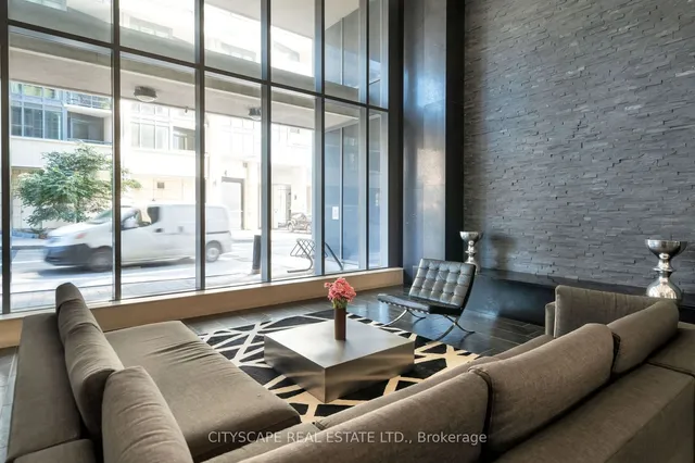 Additional image 19 of 55 East Liberty St Unit 1704