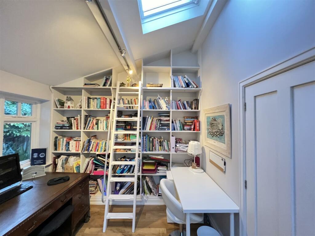 Additional image 17 of Tower Road North, Heswall, Wirral