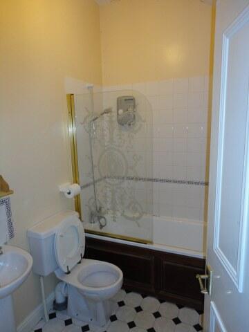 Additional image 10 of Ref 930 – Richmond Terrace Top/Third Floor Flat