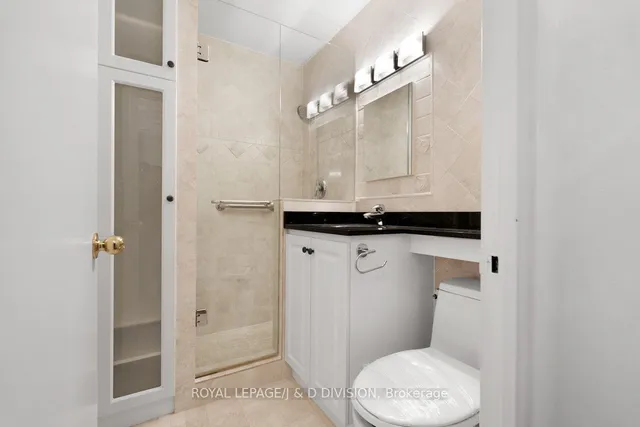 Additional image 7 of 581 Avenue Rd Unit 404