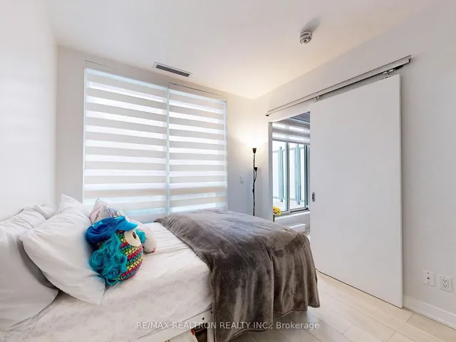 Additional image 17 of 6 Sonic Way Unit 405