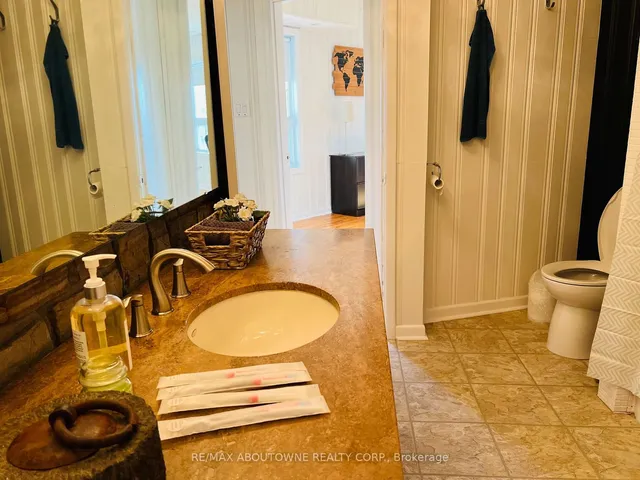 Additional image 20 of 8 Renwood Pl