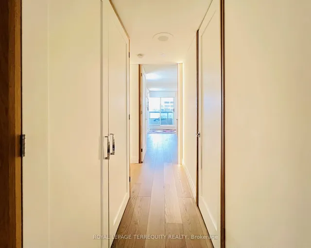 Additional image 12 of 1 Concorde Pl Unit 703