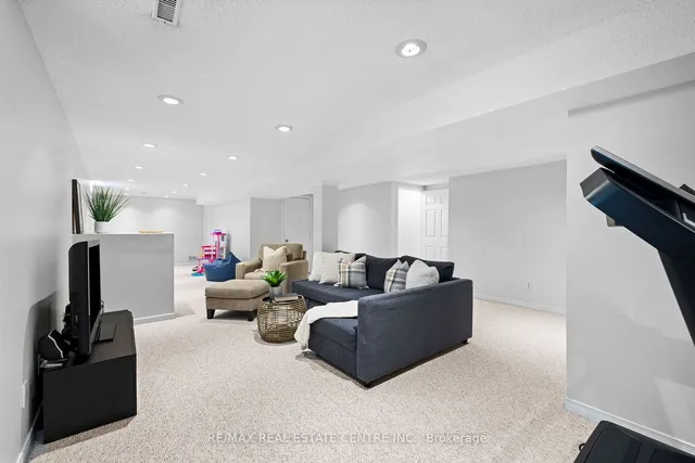 Additional image 34 of 2112 Berwick Dr