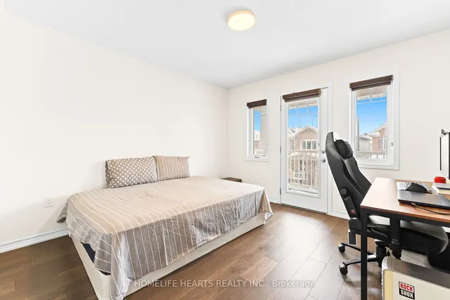 Additional image 34 of 915 Penson Cres