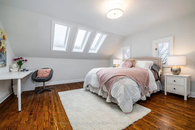 Additional image 26 of 121 Roxborough Dr