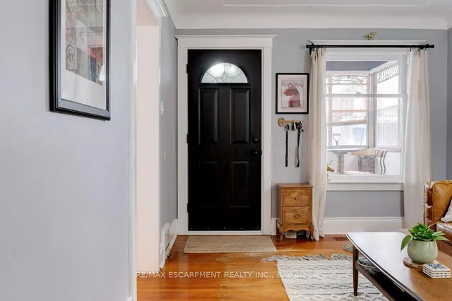 Additional image 4 of 64 Graham Ave