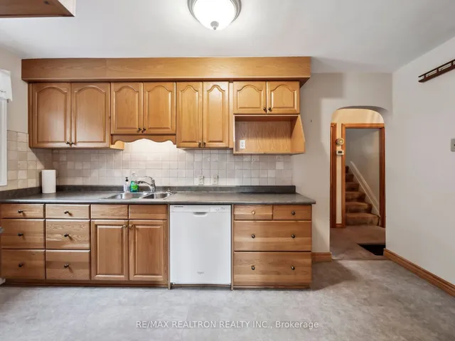 Additional image 15 of 75 Yorkview Dr