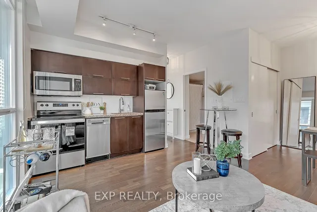 Additional image 12 of 126 Simcoe St Unit 1407