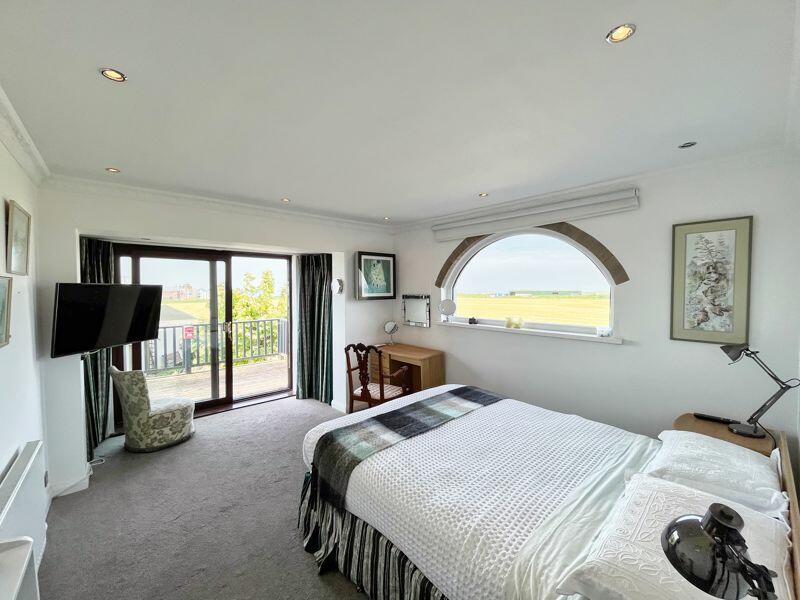 Additional image 9 of 6 Long Acre Court, Porthcawl, Bridgend, CF36 3TJ