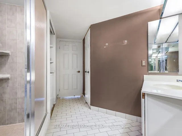 Additional image 16 of 5444 Yonge St Unit 1102A