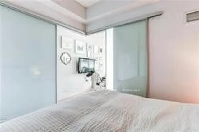 Additional image 17 of 36 Lisgar St Unit #822W