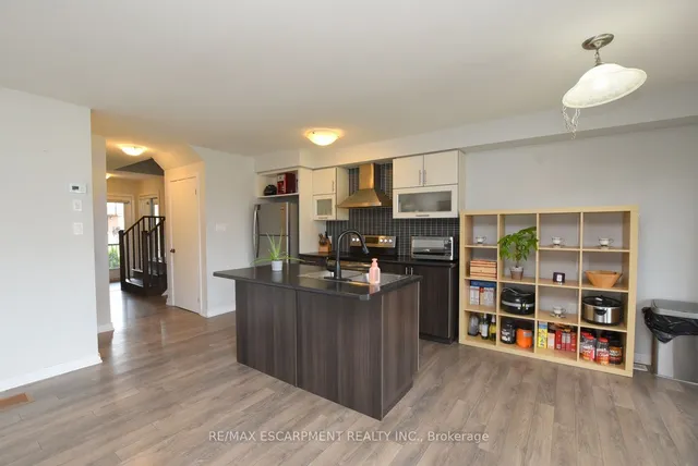Additional image 14 of 50 Sherway Dr